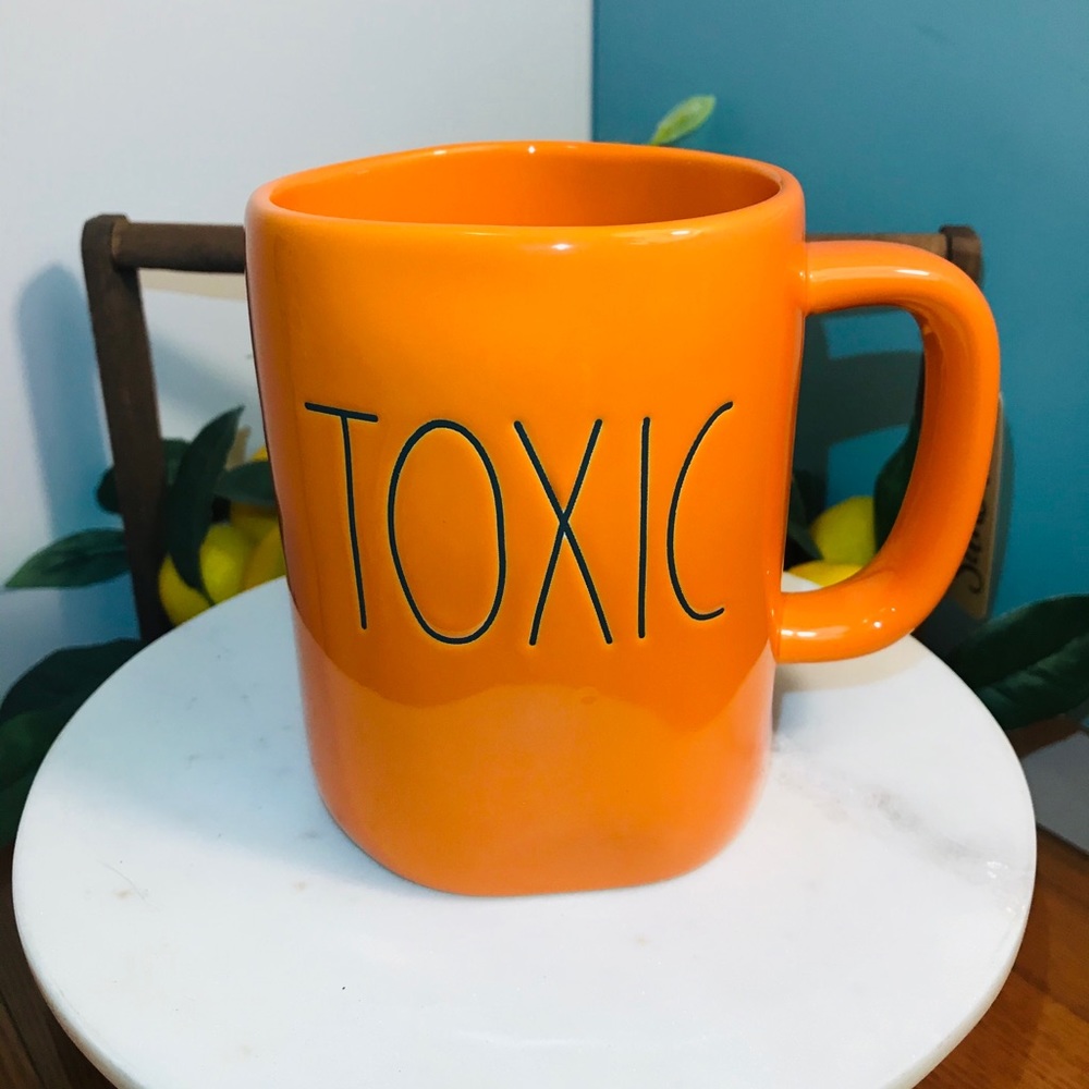 Rae Dunn TOXIC orange mug - Picture 1 of 6